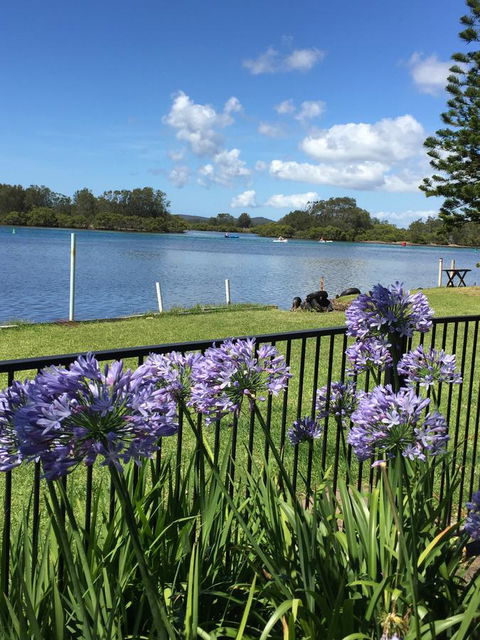 Swan Bay Hideaway - Gold Coast 4U 5