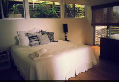 Swan Bay Hideaway - Gold Coast 4U 3