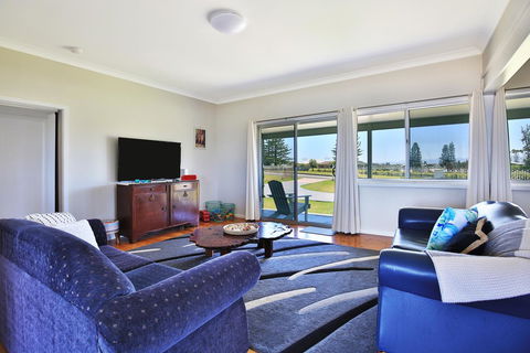 Glory @ Culburra - Absolute Beachfront - Pet & Family Friendly - Accommodation Gold Coast 3
