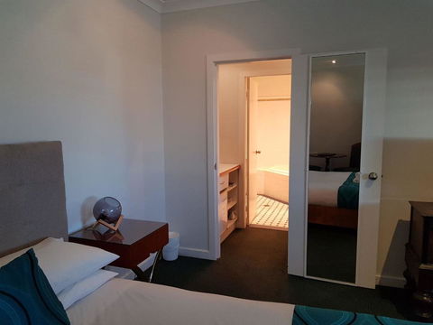Squid\'s Ink Motel - Gold Coast 4U 6