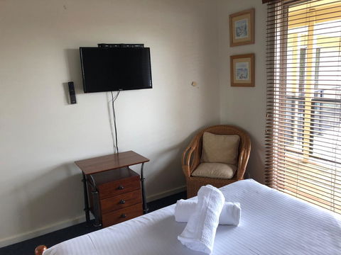 Squid\'s Ink Motel - Gold Coast 4U 20