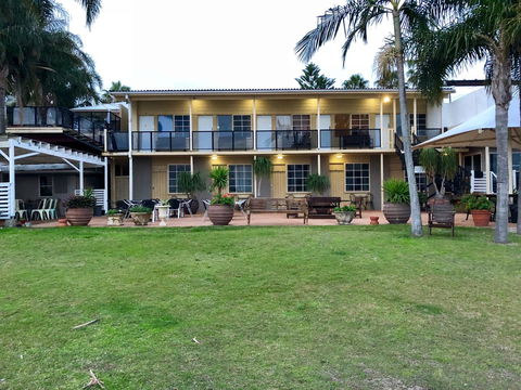 Squid\'s Ink Motel - Gold Coast 4U 2