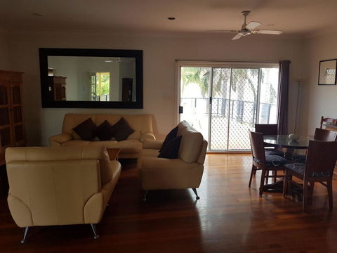 Squid\'s Ink Motel - Gold Coast 4U 12
