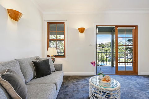Bellevue Accommodation - Gold Coast 4U 3