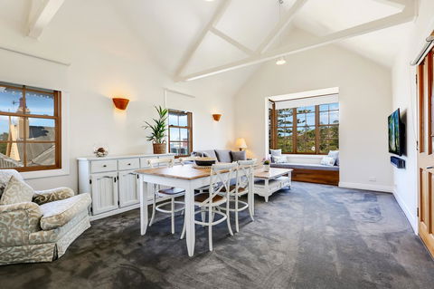 Bellevue Accommodation - Gold Coast 4U 2