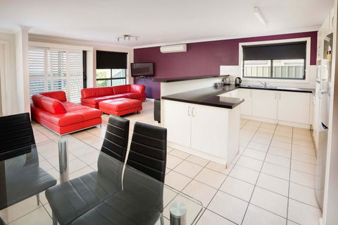 Bluegum Apartments Newcastle - Gold Coast 4U 12