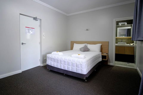 Lakes And Ocean Hotel Forster - Gold Coast 4U 13