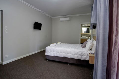 Lakes And Ocean Hotel Forster - Gold Coast 4U 17