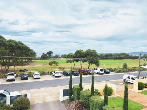 Seachange 3 - Accommodation Gold Coast 1
