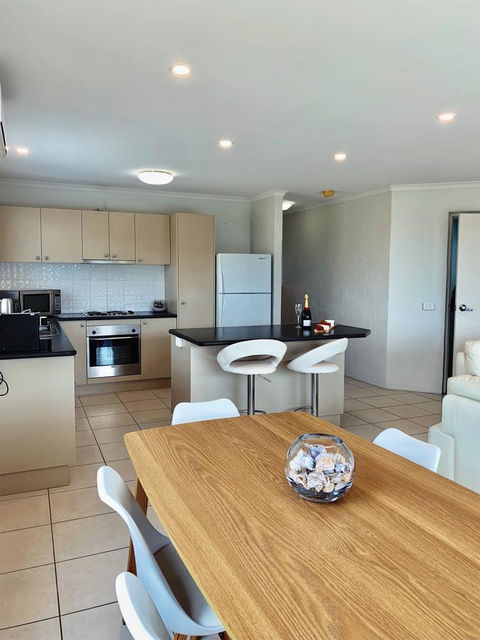Seachange 3 - Accommodation Gold Coast 4