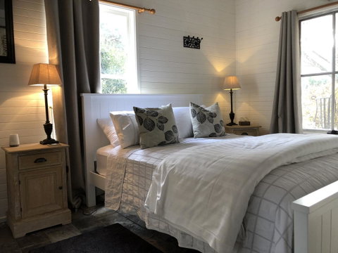 Arcadia - The Barn Cottage & Rosehill Cottage - Accommodation Gold Coast 3