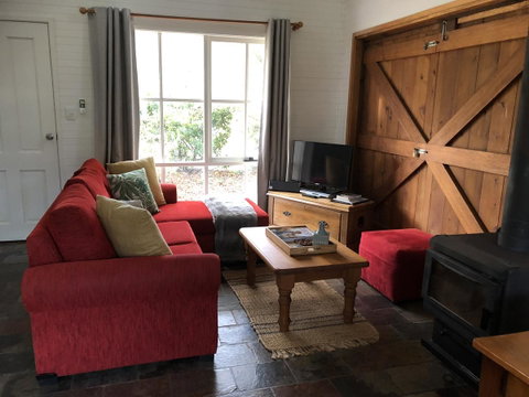 Arcadia - The Barn Cottage & Rosehill Cottage - Accommodation Gold Coast 8