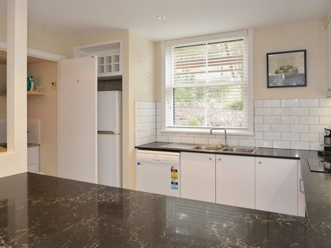 Villa De Saran Located Within Cypress Lakes - 1 Gold Coast 3