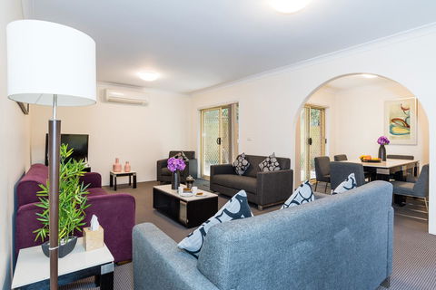 Eastwood Furnished Apartments - Gold Coast 4U 0