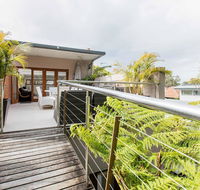Family surf house 5 min walk to Manly beach - Gold Coast 4U