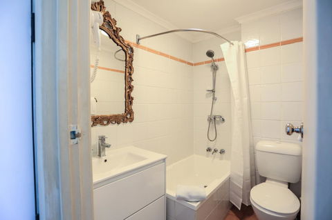 Little Coogee Hotel - Accommodation Gold Coast 12