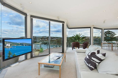 STUNNING MANLY VIEWS - Gold Coast 4U 3