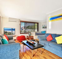 Sandy Toes Beach House Jervis Bay - 2min to Beach - Accommodation Gold Coast