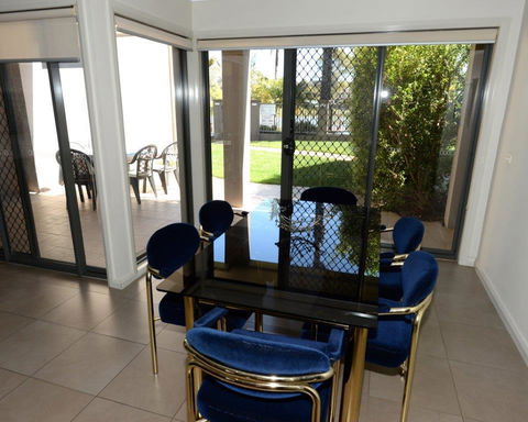 Yarrawonga Waterfront Apartments - Gold Coast 4U 8