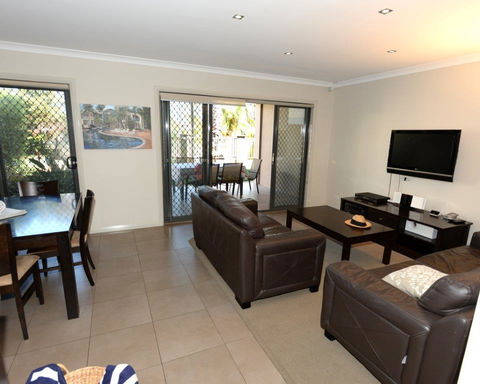 Yarrawonga Waterfront Apartments - Gold Coast 4U 7