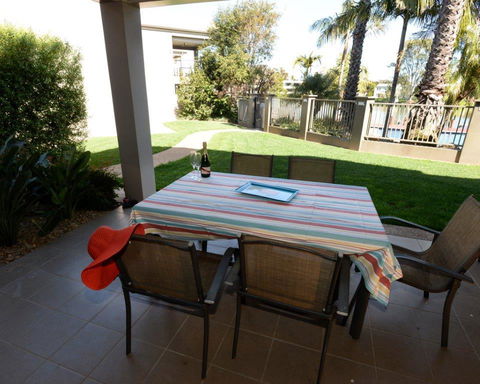 Yarrawonga Waterfront Apartments - Gold Coast 4U 5