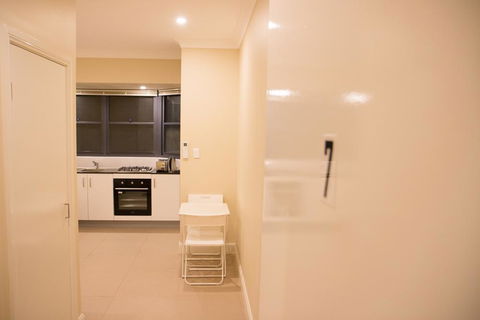 T&M HOUSE - Accommodation Gold Coast 9