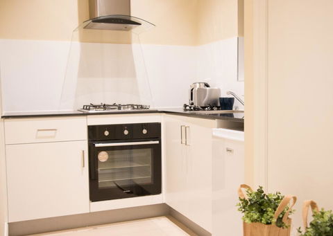 T&M HOUSE - Accommodation Gold Coast 2