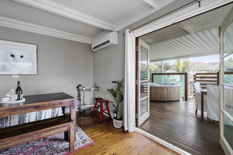 The Spa Cottage With HotTub, Netflix & Stan - Gold Coast 4U 6