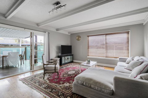 The Spa Cottage With HotTub, Netflix & Stan - Gold Coast 4U 25