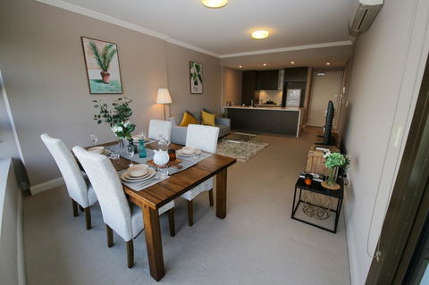 Olympic Park Sunshine 2 Bedrooms Apts With Private Parking - Gold Coast 4U 10