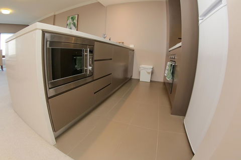 Olympic Park Sunshine 2 Bedrooms Apts With Private Parking - Gold Coast 4U 8
