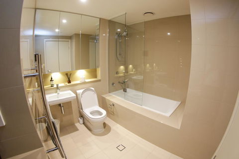 Olympic Park Sunshine 2 Bedrooms Apts With Private Parking - Gold Coast 4U 15