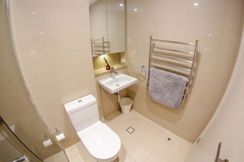 Olympic Park Sunshine 2 Bedrooms Apts With Private Parking - Gold Coast 4U 17