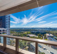 Olympic park Sunshine 2 bedrooms Apts with Private parking - Gold Coast 4U