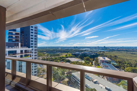Olympic Park Sunshine 2 Bedrooms Apts With Private Parking - Gold Coast 4U 0