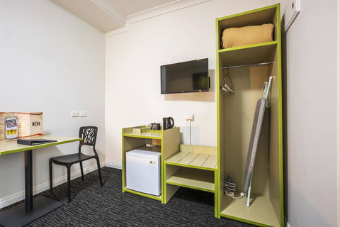 Boomerang Hotel - Accommodation Gold Coast 12