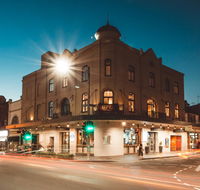 Crown Hotel Surry Hills - Gold Coast 4U