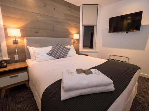 Crown Hotel Surry Hills - Accommodation Gold Coast 2