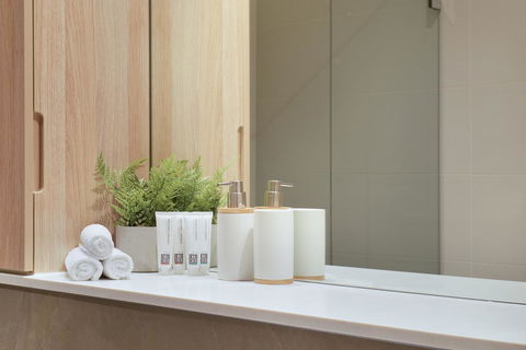 Luxury Home Hotel Next To Darling Harbour - Gold Coast 4U 6