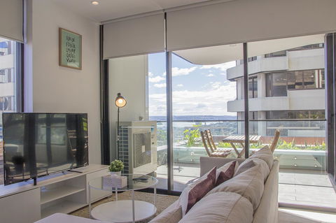 Cozy Apartment With Harbour Bridge View In Bondi - Gold Coast 4U 1
