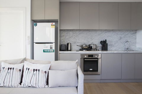 Cozy Apartment With Harbour Bridge View In Bondi - Gold Coast 4U 2