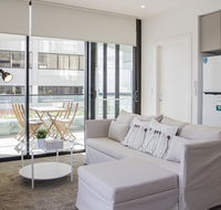 Cozy apartment with harbour bridge view in Bondi - Gold Coast 4U