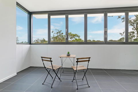 Stylish And Neat Two Bed Apartment In Wentworth Point - Gold Coast 4U 8