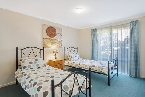 Black Dolphin Resort Motel & Apartments - Accommodation Gold Coast 2