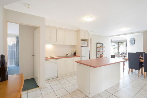 Black Dolphin Resort Motel & Apartments - Accommodation Gold Coast 5