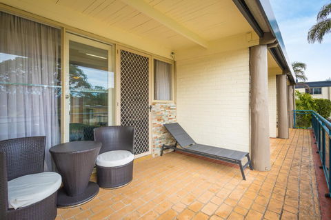 Black Dolphin Resort Motel & Apartments - Accommodation Gold Coast 9