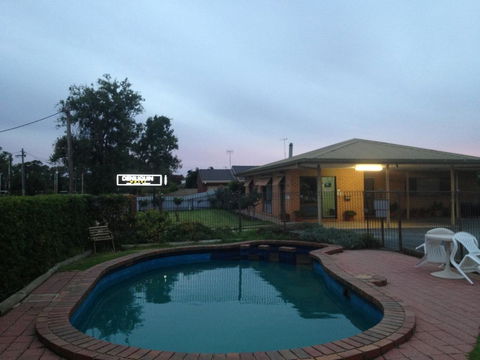 Deniliquin Motel - 1 Gold Coast 25