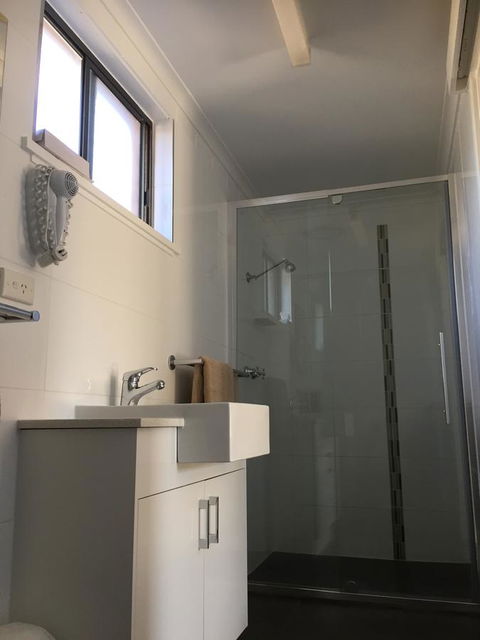 Deniliquin Motel - 1 Gold Coast 5