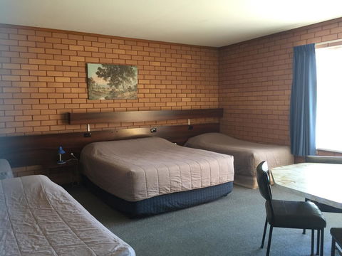 Deniliquin Motel - 1 Gold Coast 14