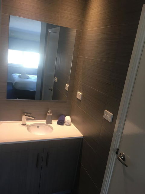 Carlton Suites - Gold Coast 4U 31